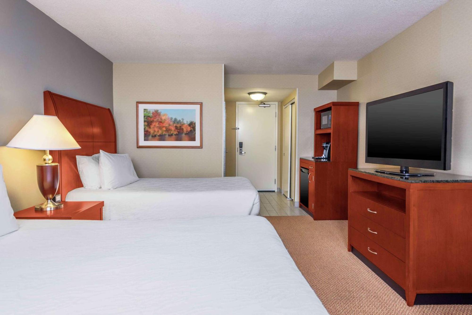 Hilton Garden Inn Independence Exteriör bild