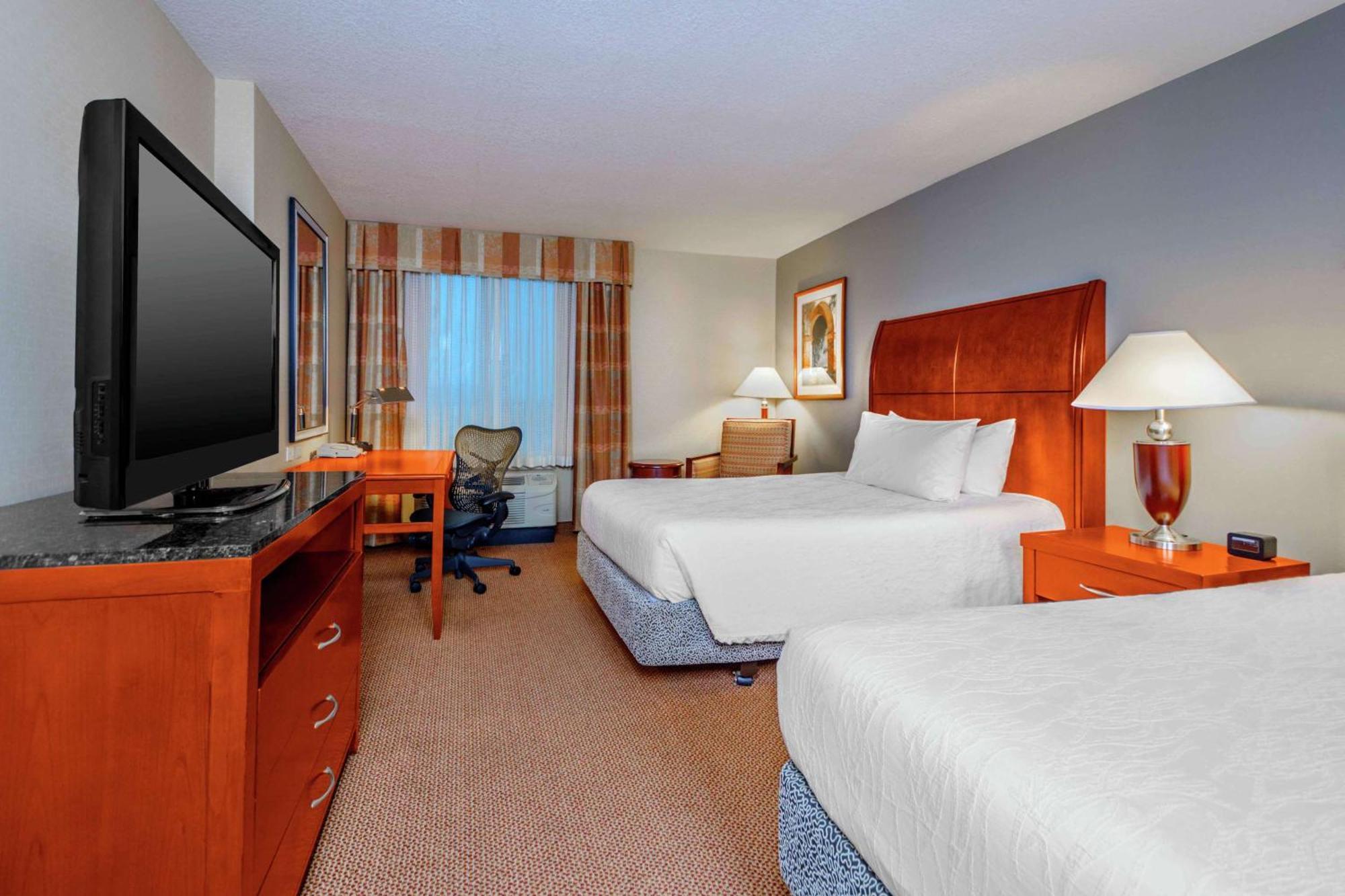 Hilton Garden Inn Independence Exteriör bild