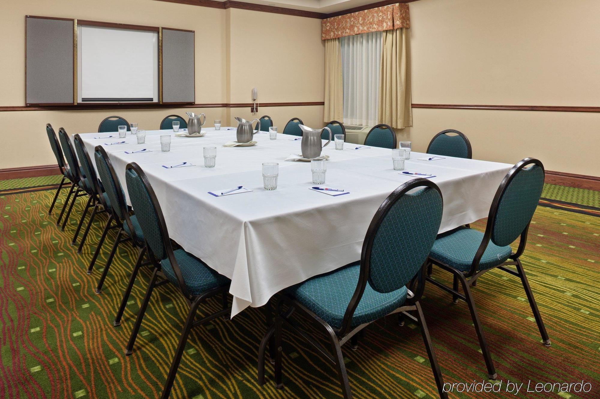 Hilton Garden Inn Independence Business bild