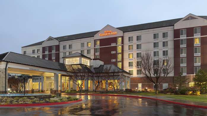 Hilton Garden Inn Independence Exteriör bild